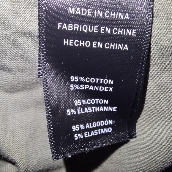 Kenneth Cole Men's Olive Green Henley Shirt In A Size Large. EUC - Picture 5 of 10